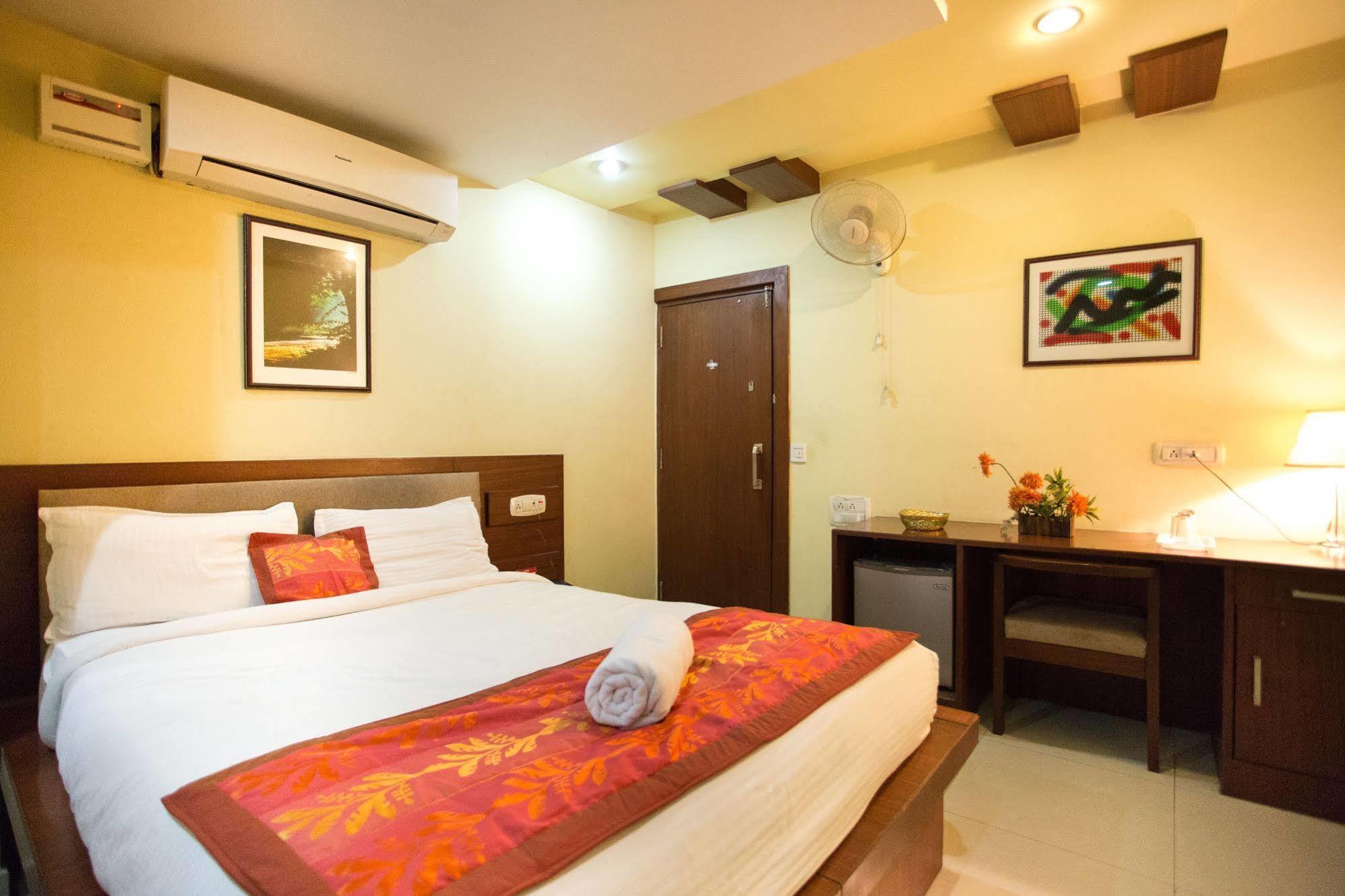 Namo Suites Hyderabad Eksteriør bilde