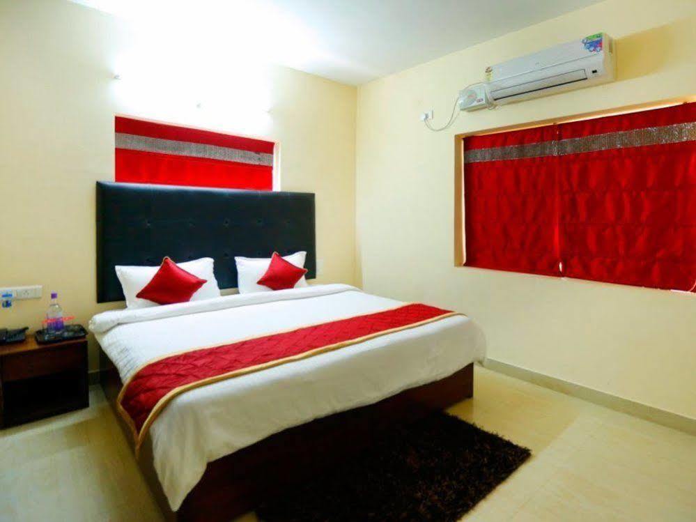 Namo Suites Hyderabad Eksteriør bilde