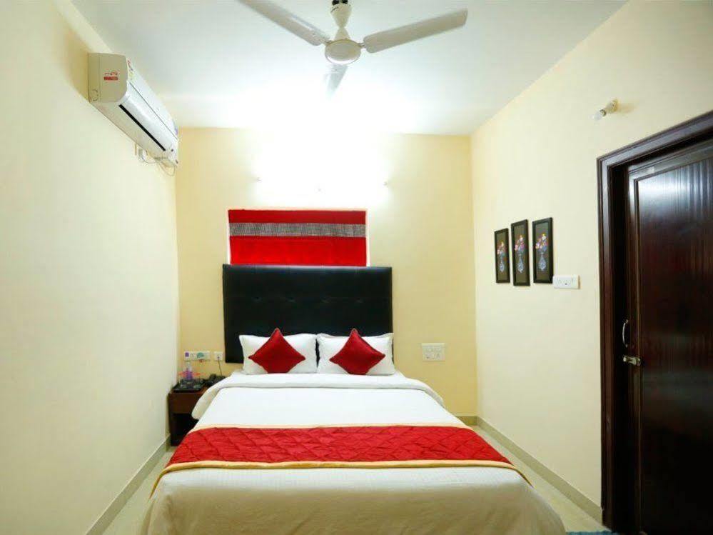 Namo Suites Hyderabad Eksteriør bilde